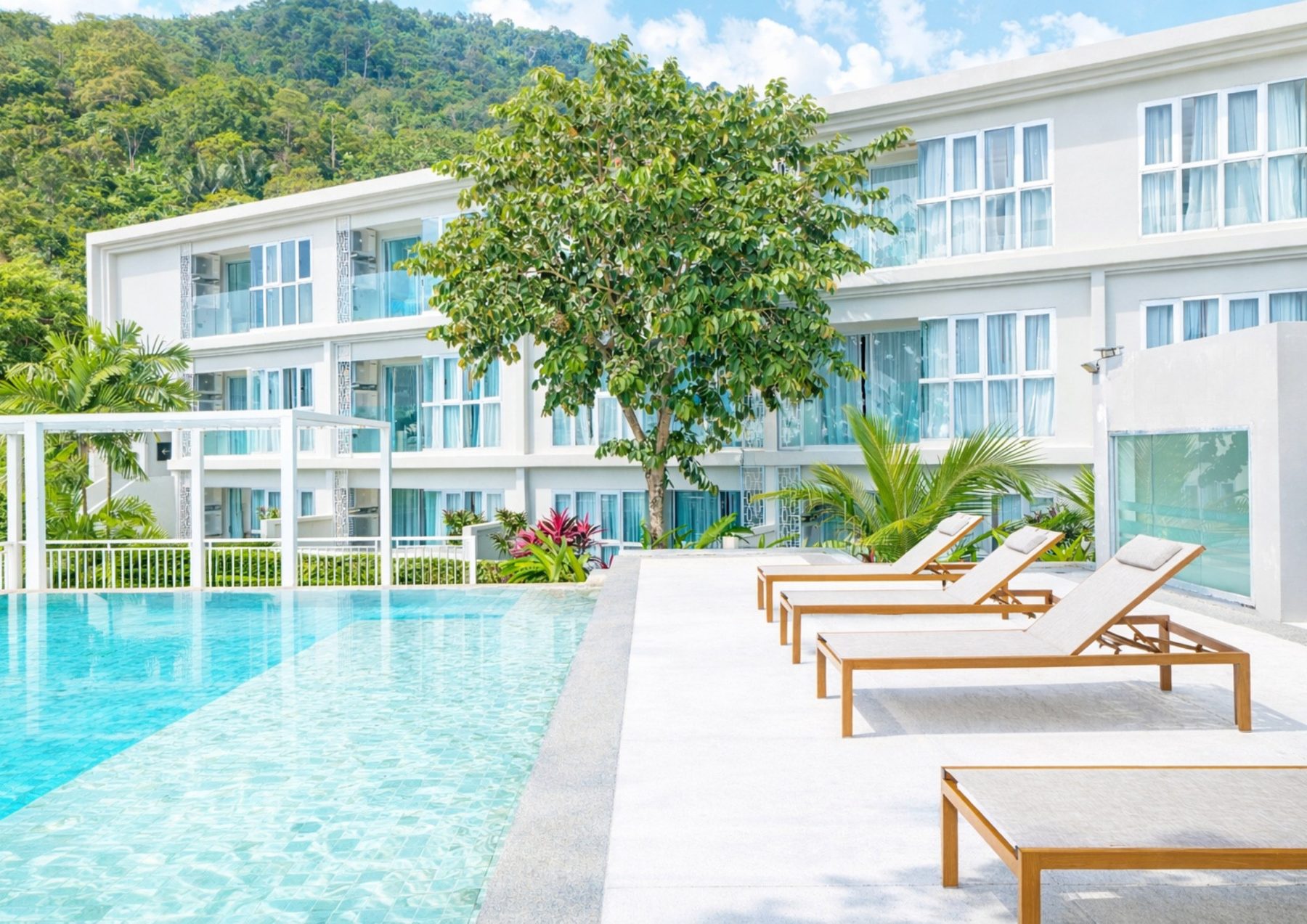 Sea-view infinity pool at SEAVALE Residences Patong